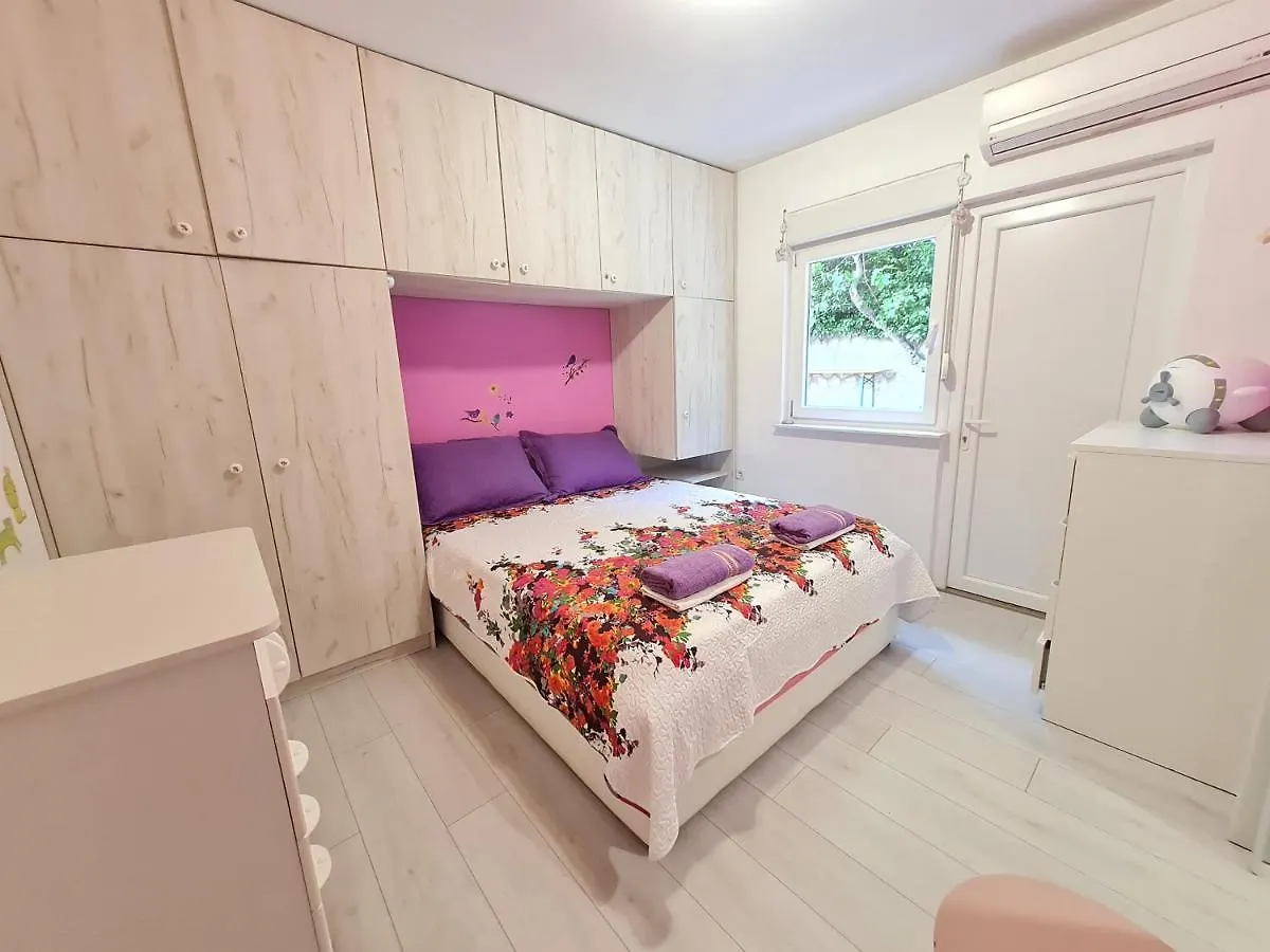 Ksenija Apartment Novi Vinodolski
